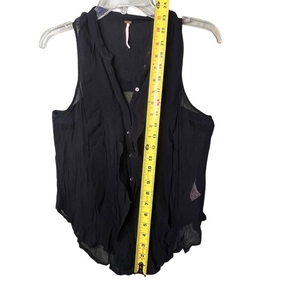 Free People Blouse Womens Medium Black Ruffle Button Front Sleeveless Boho Gauze - Picture 5 of 13